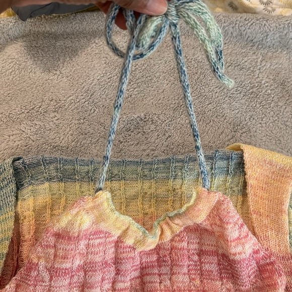 Multi color crop sweater - Picture 2 of 3